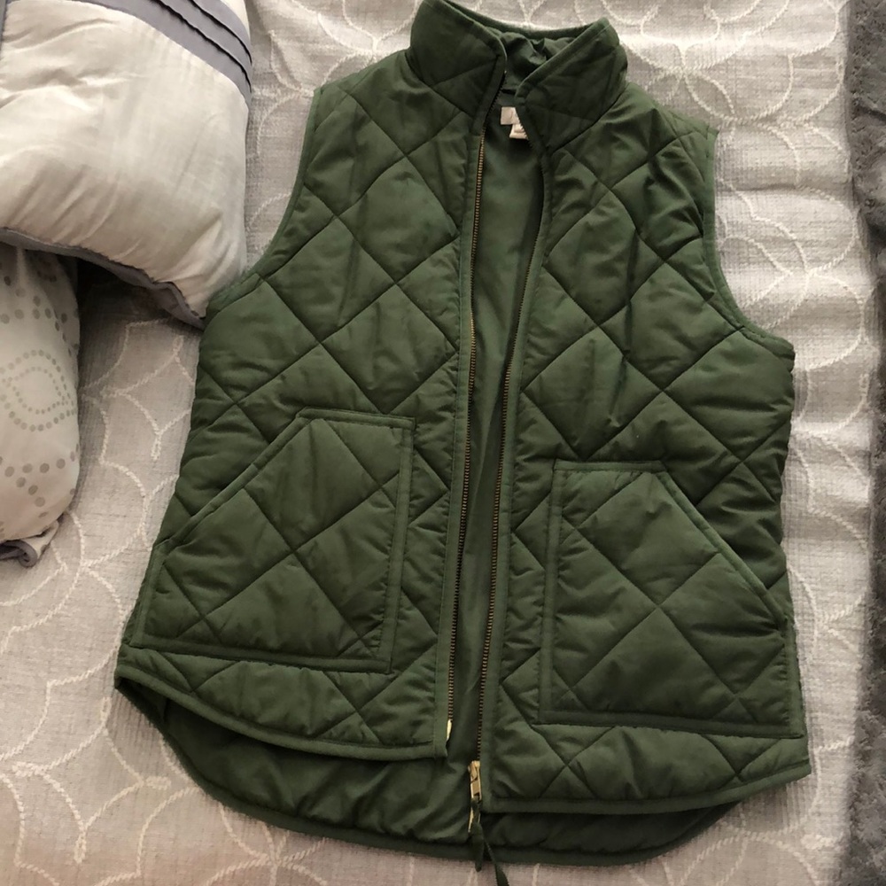 JCREW Army green vest XS